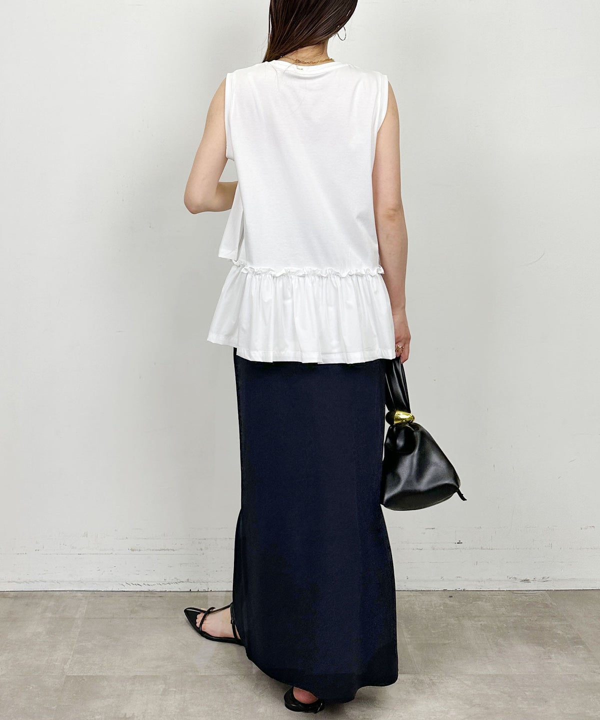 model：H164　着用サイズ：M　オフホワイト