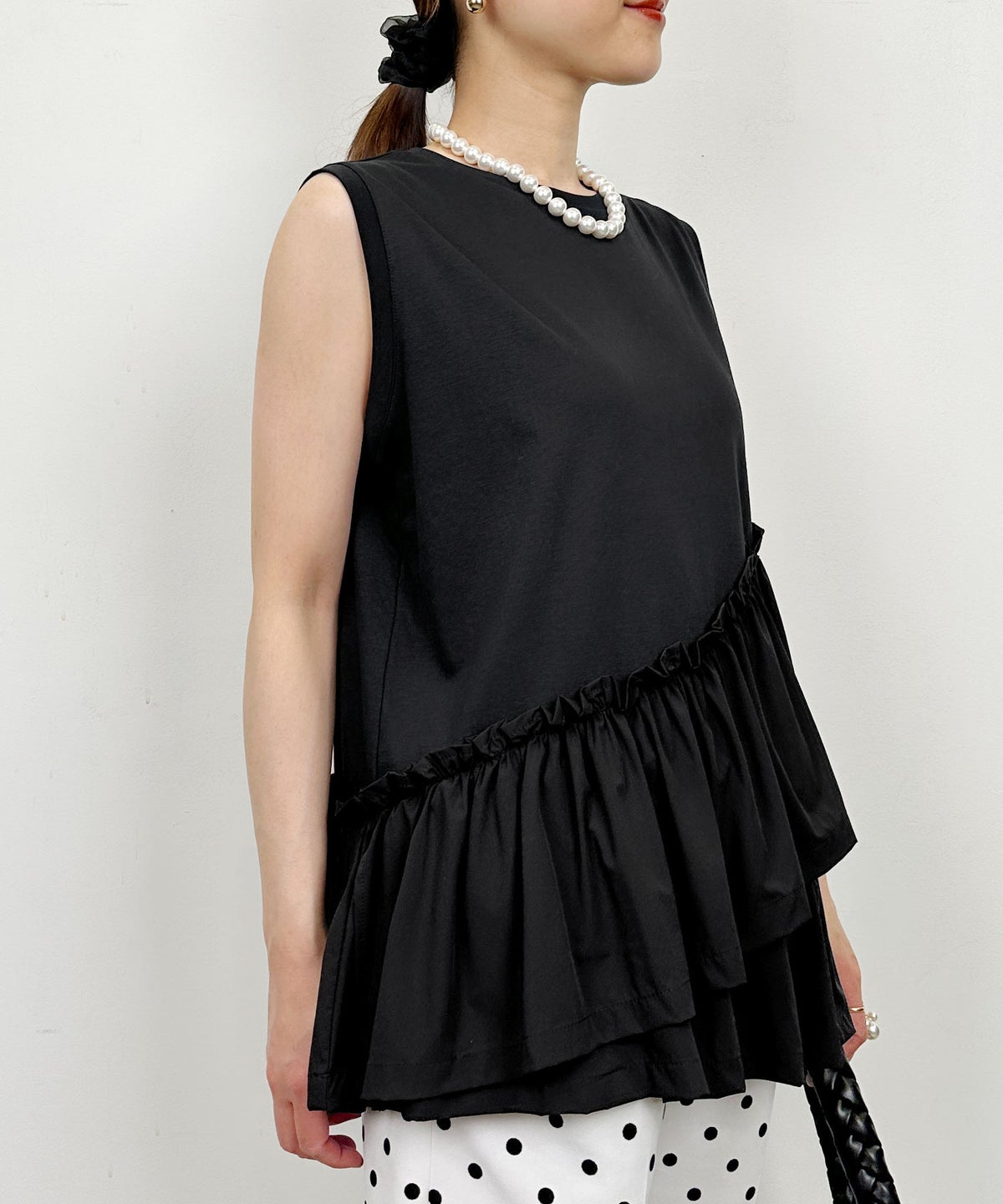 model：H164　着用サイズ：M　ブラック