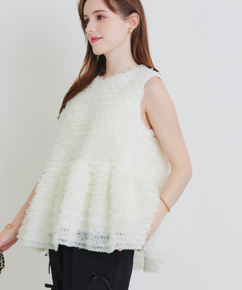 model：H160　着用サイズ：M　オフホワイト