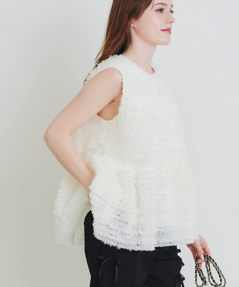 model：H160　着用サイズ：M　オフホワイト