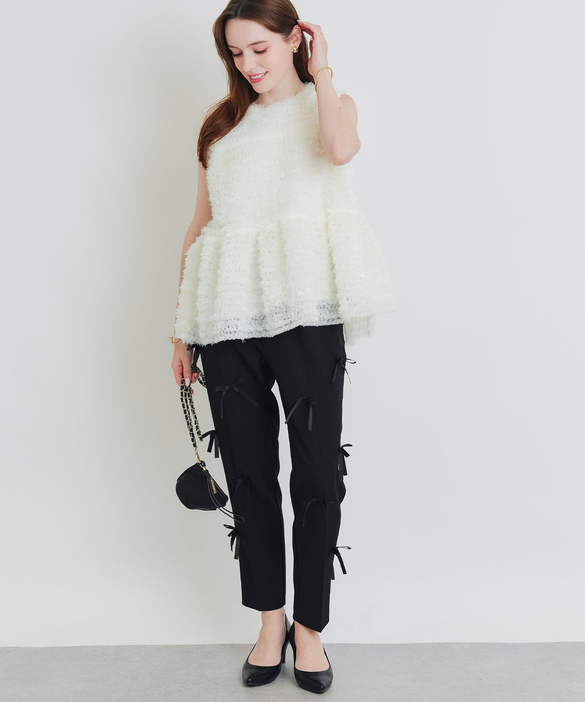 model：H160　着用サイズ：M　オフホワイト