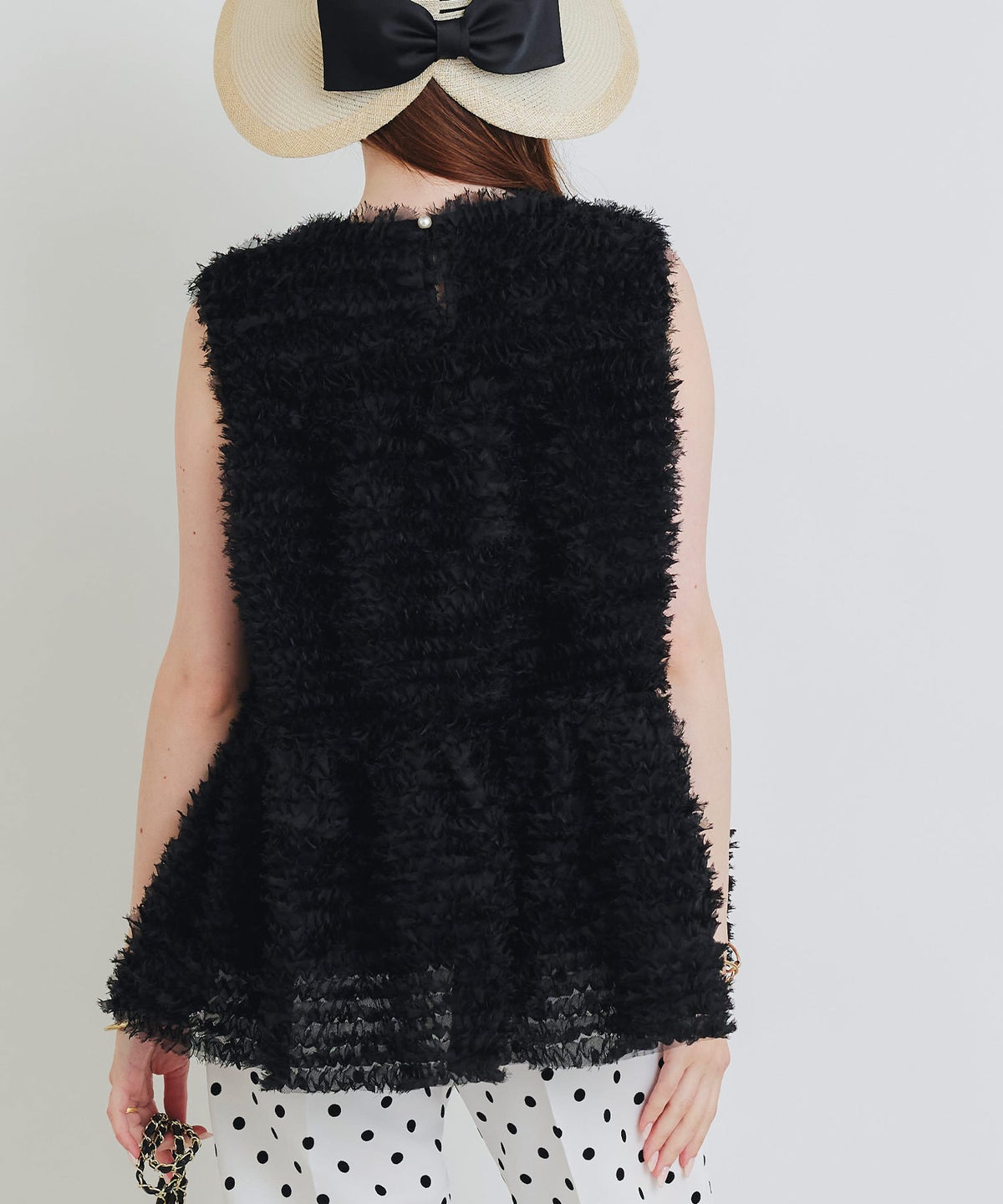 model：H160　着用サイズ：M　ブラック