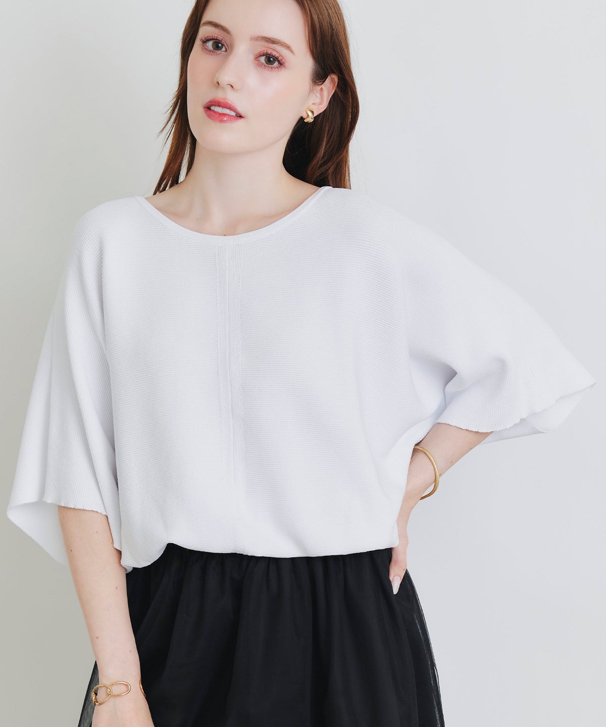 model：H160　着用サイズ：M　オフホワイト