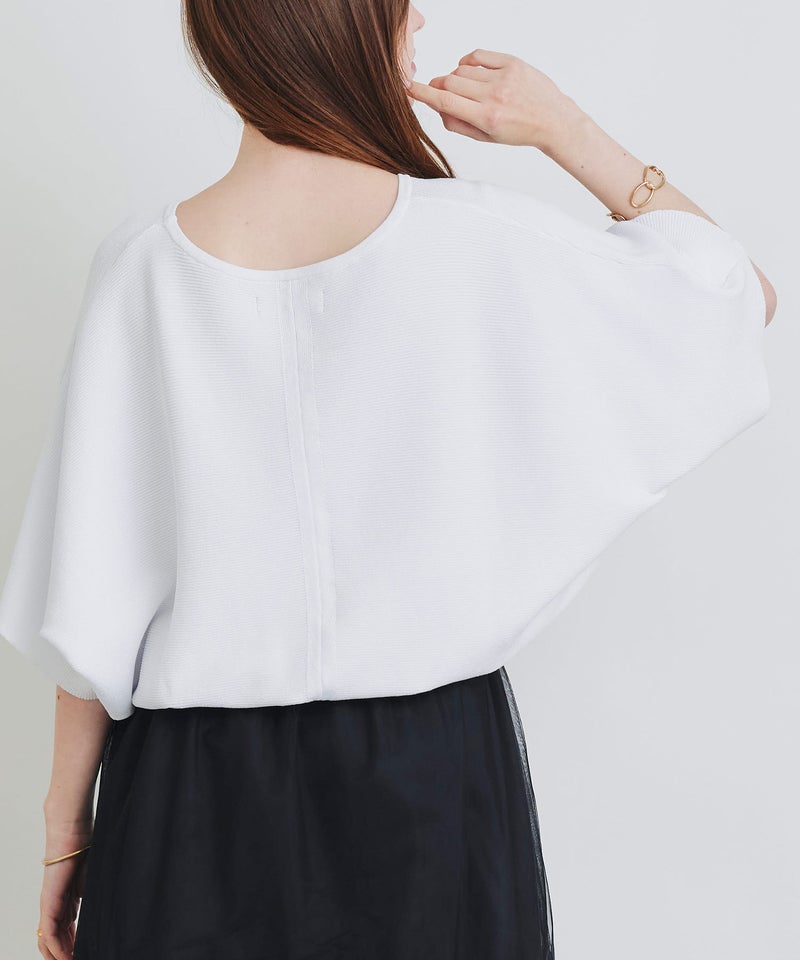 model：H160　着用サイズ：M　オフホワイト