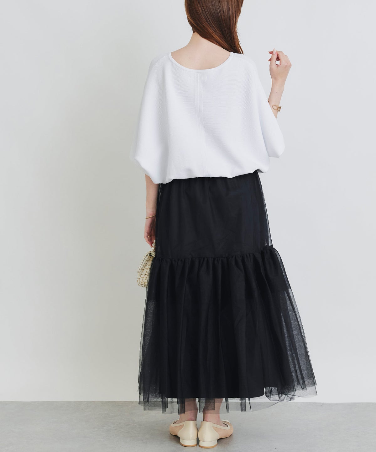 model：H160　着用サイズ：M　オフホワイト