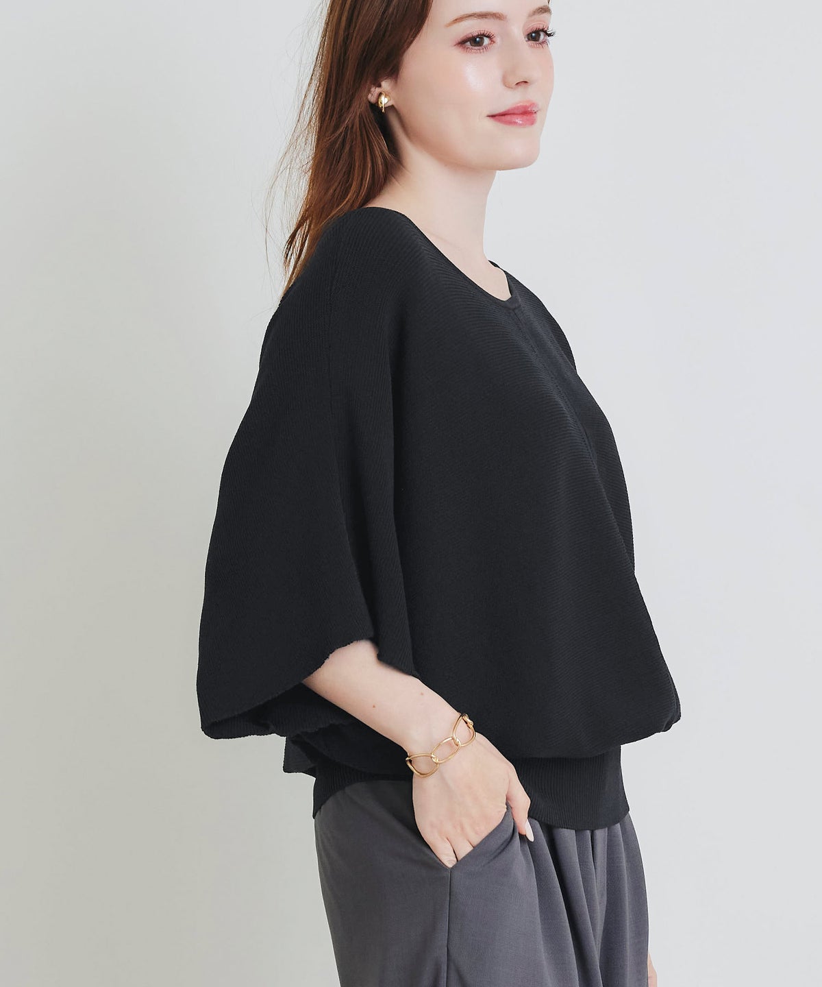 model：H160　着用サイズ：M　ブラック