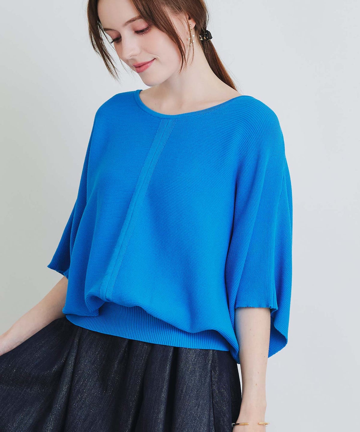 model：H160　着用サイズ：M　ブルー