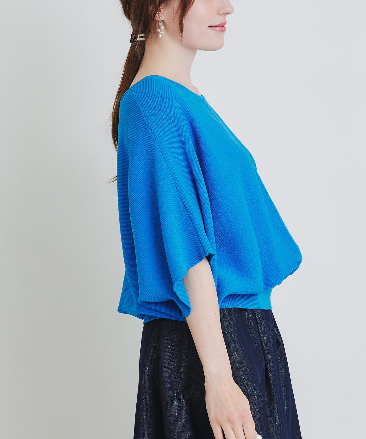 model：H160　着用サイズ：M　ブルー