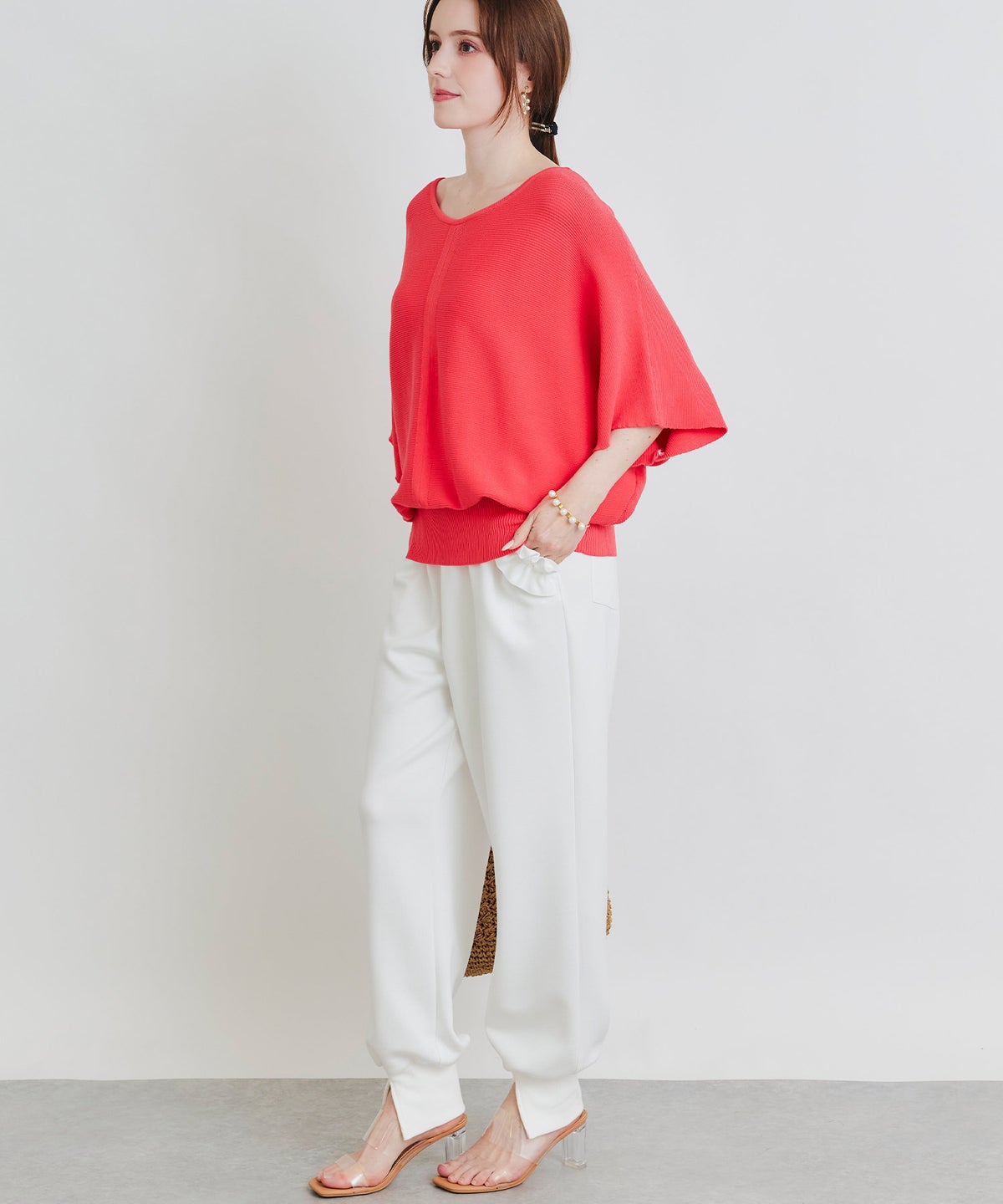 model：H160　着用サイズ：M　ピンク