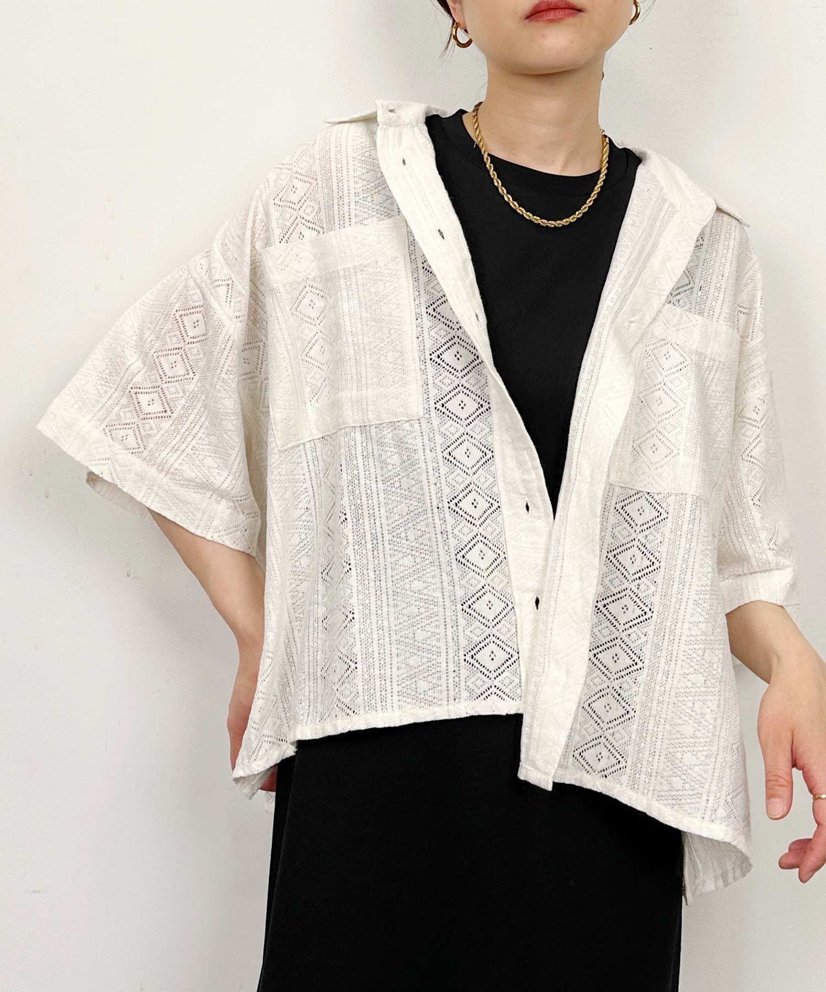 model：H164　着用サイズ：M　オフホワイト