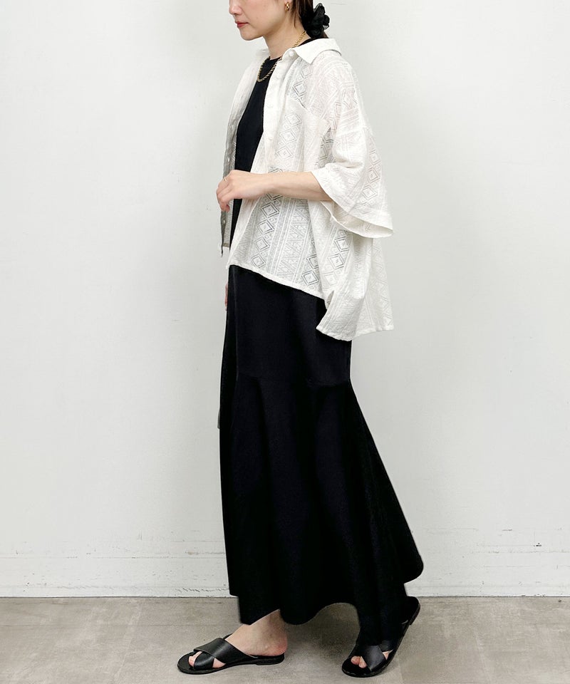 model：H164　着用サイズ：M　オフホワイト