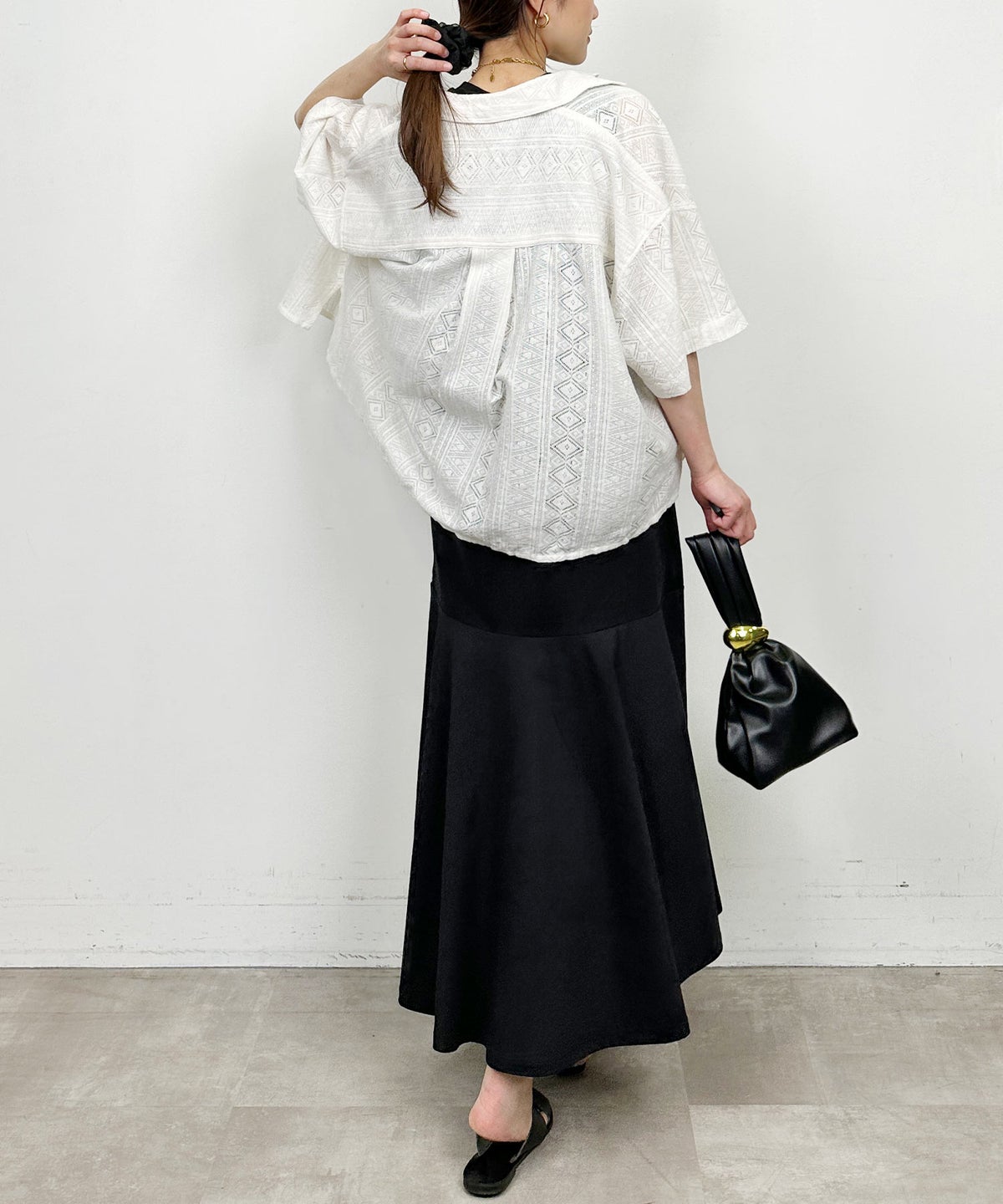 model：H164　着用サイズ：M　オフホワイト