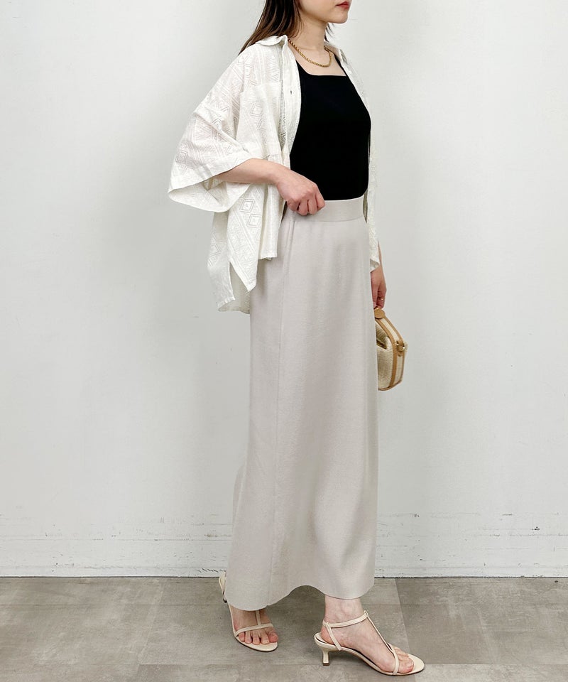 model：H164　着用サイズ：M　オフホワイト