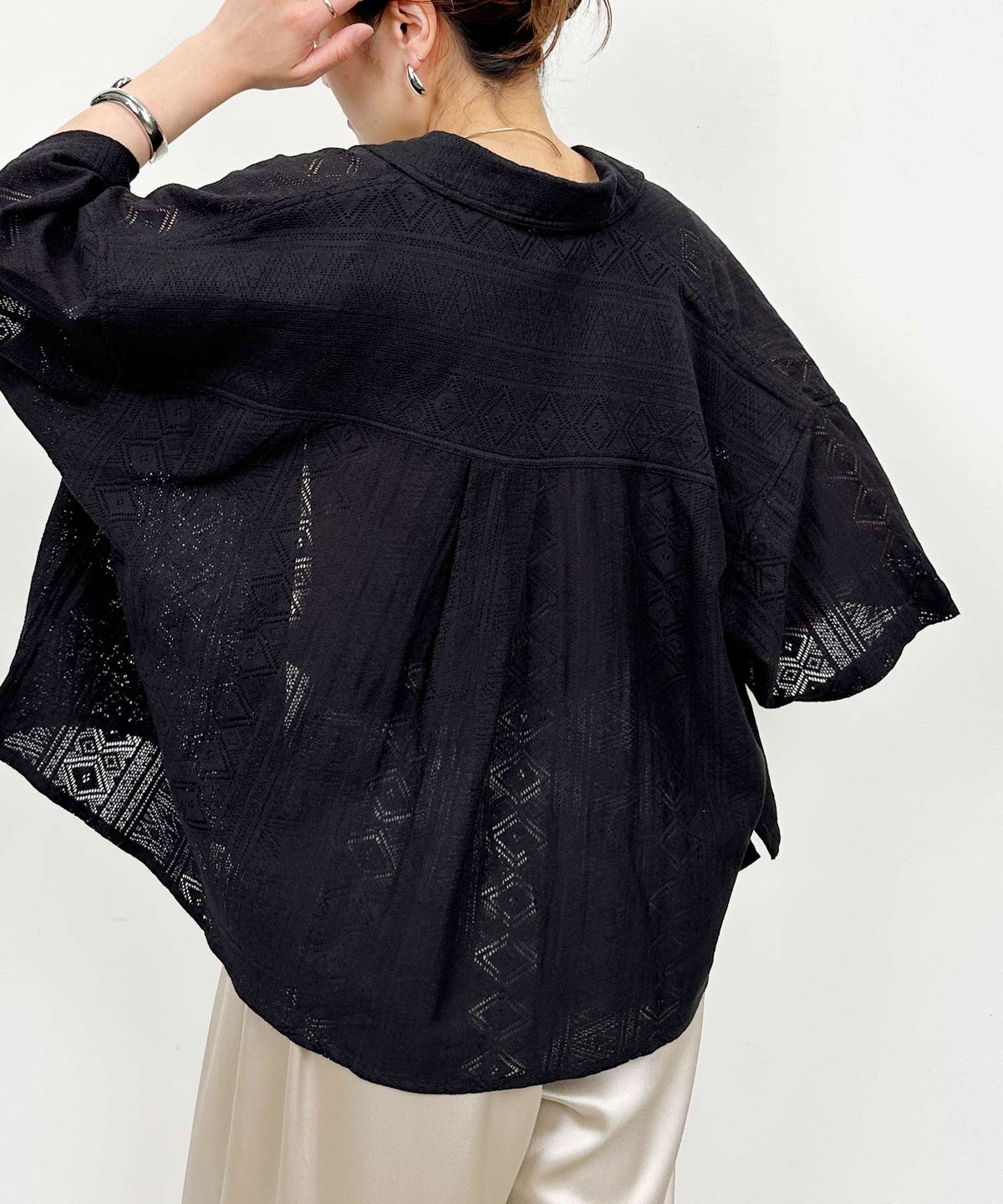 model：H164　着用サイズ：M　ブラック