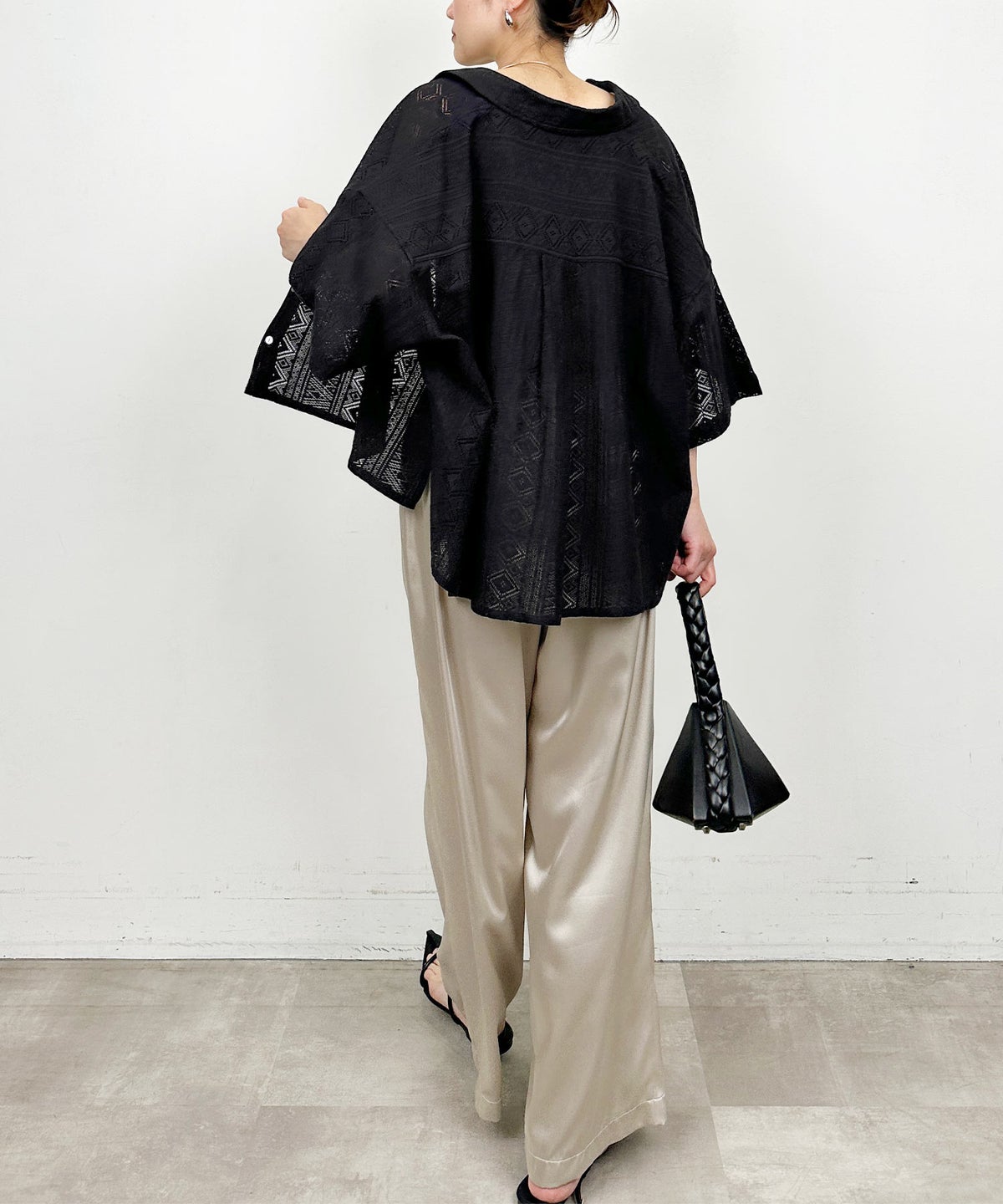 model：H164　着用サイズ：M　ブラック