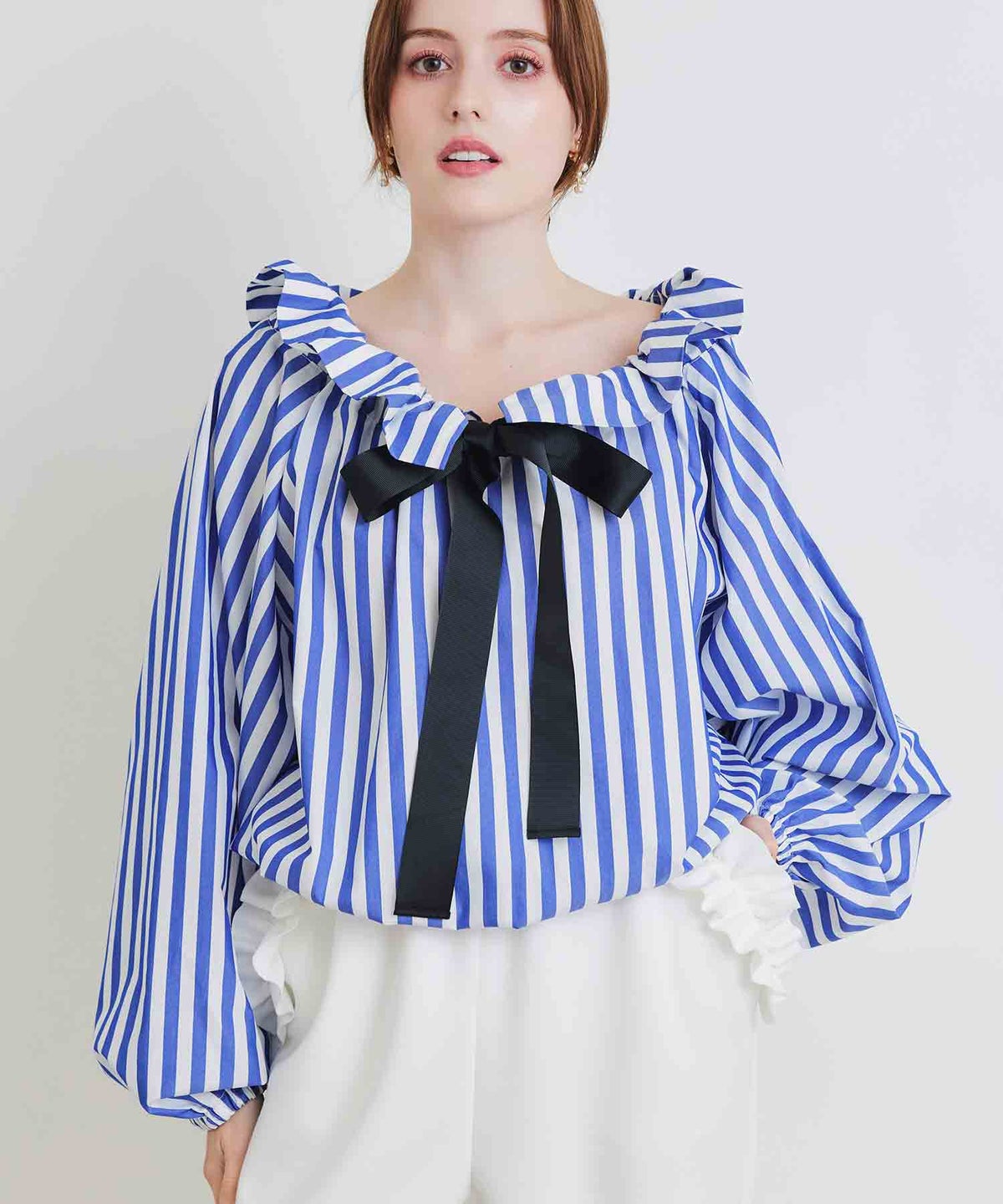 model：H160　着用サイズ：M　ブルー系その他