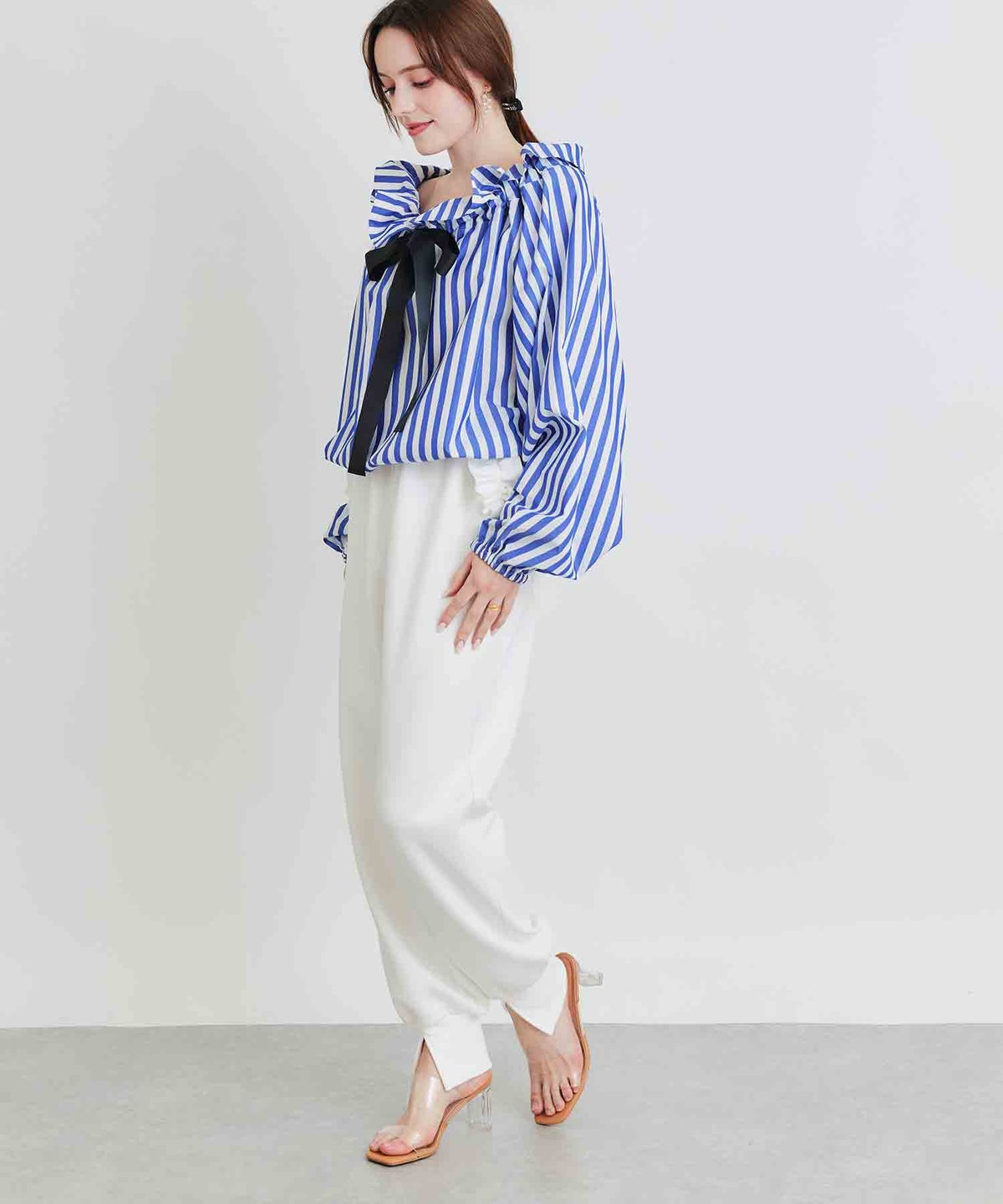 model：H160　着用サイズ：M　ブルー系その他