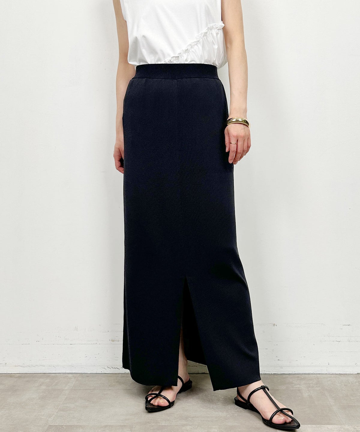 model：H164　着用サイズ：M　ブラック