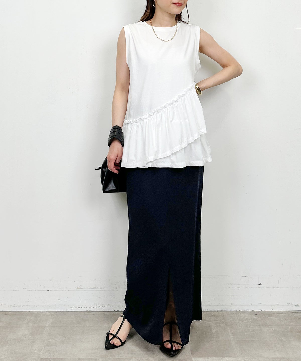 model：H164　着用サイズ：M　ブラック