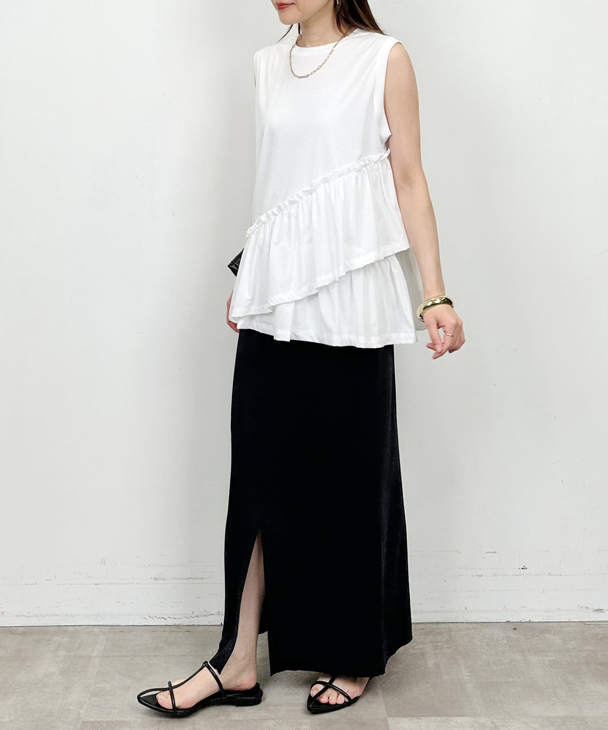 model：H164　着用サイズ：M　ブラック