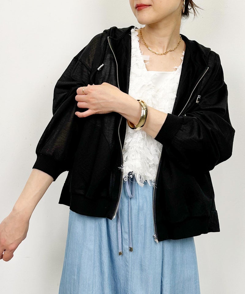 model：H164　着用サイズ：M　ブラック