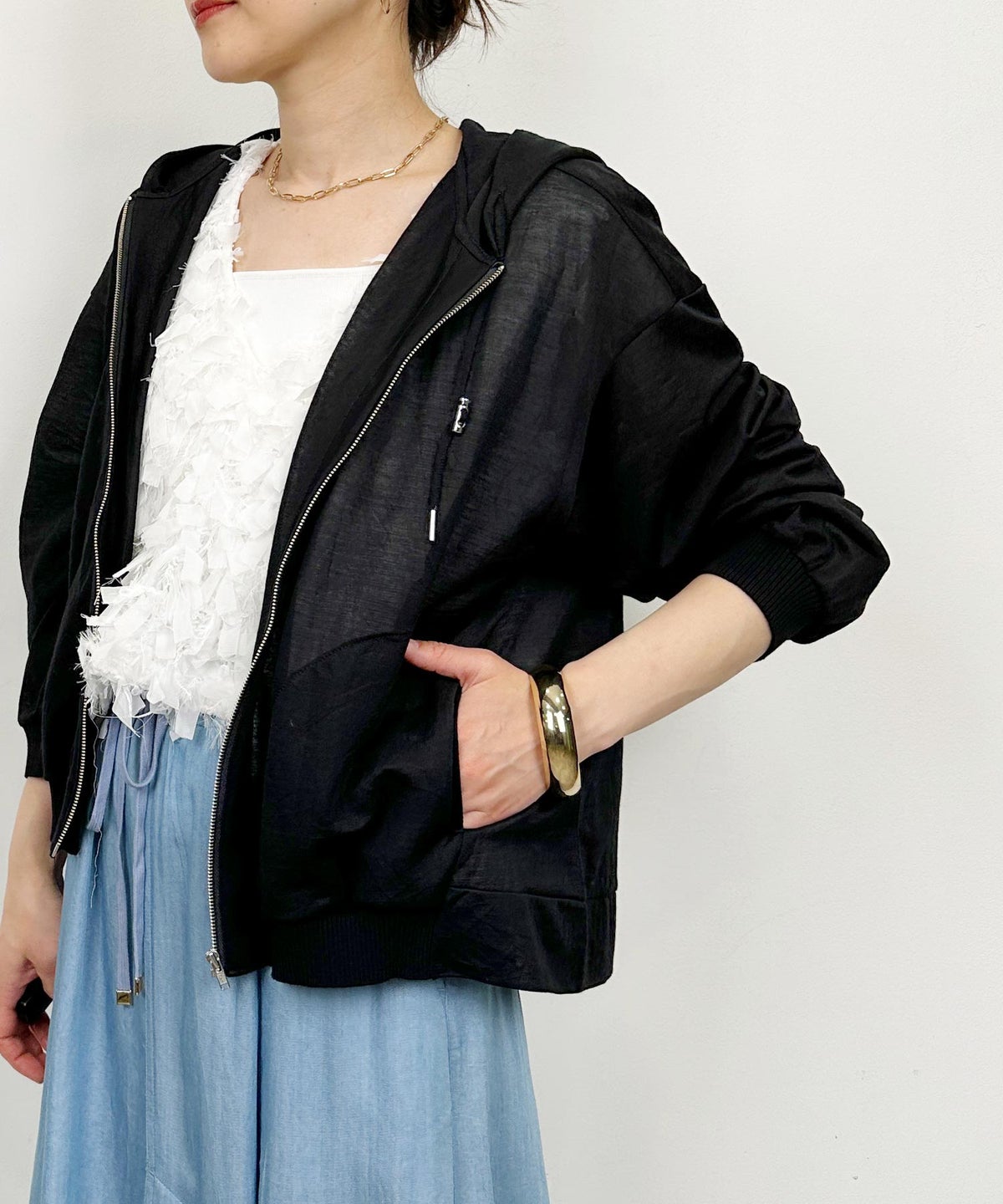 model：H164　着用サイズ：M　ブラック