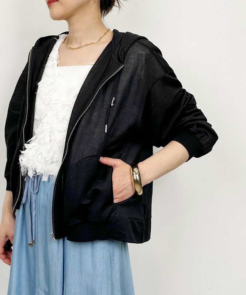 model：H164　着用サイズ：M　ブラック