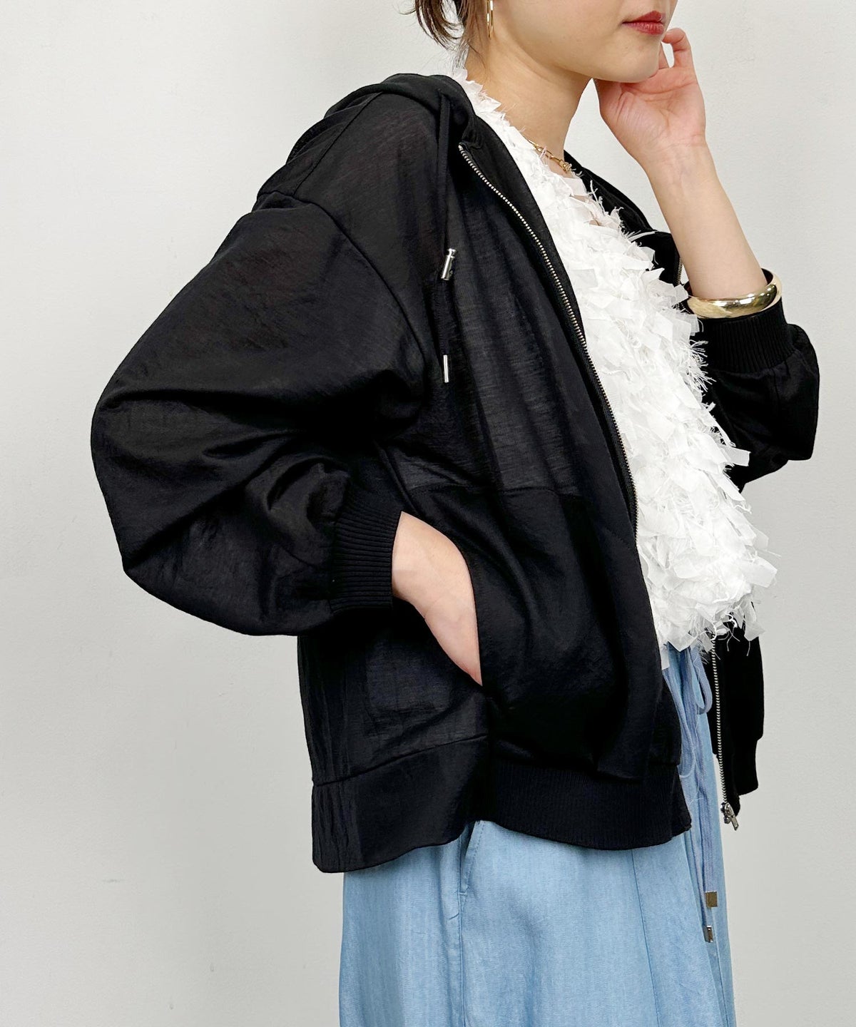 model：H164　着用サイズ：M　ブラック