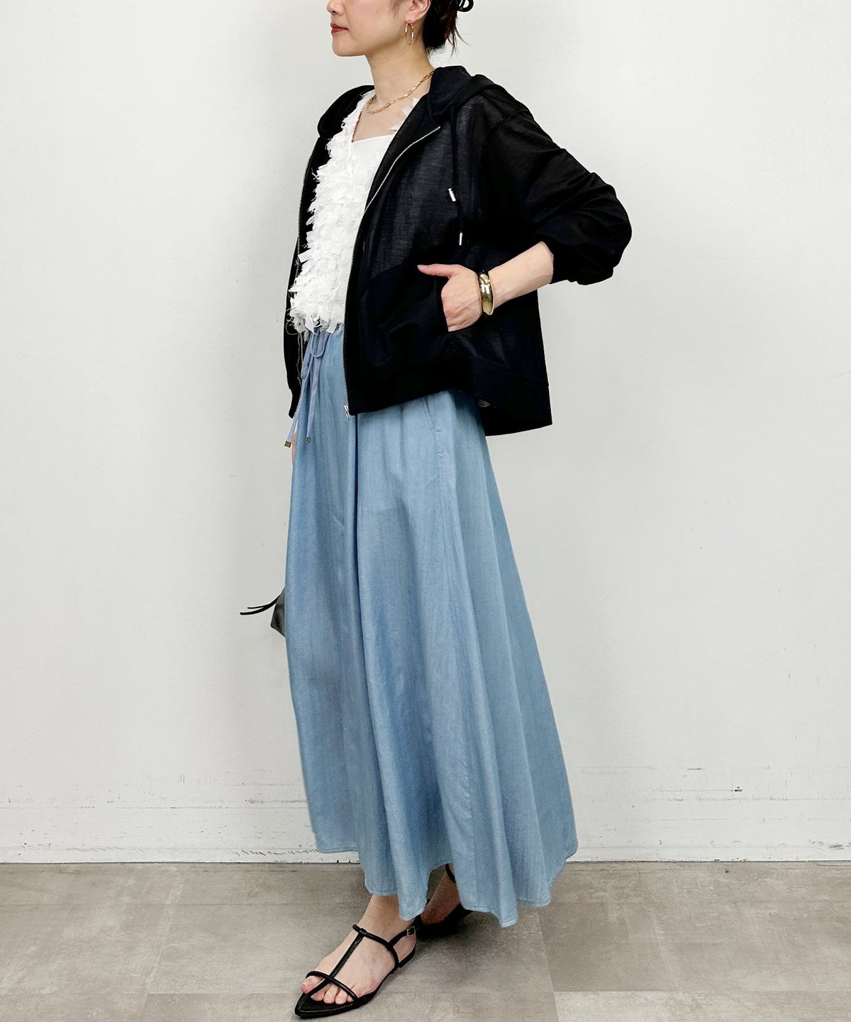 model：H164　着用サイズ：M　ブラック