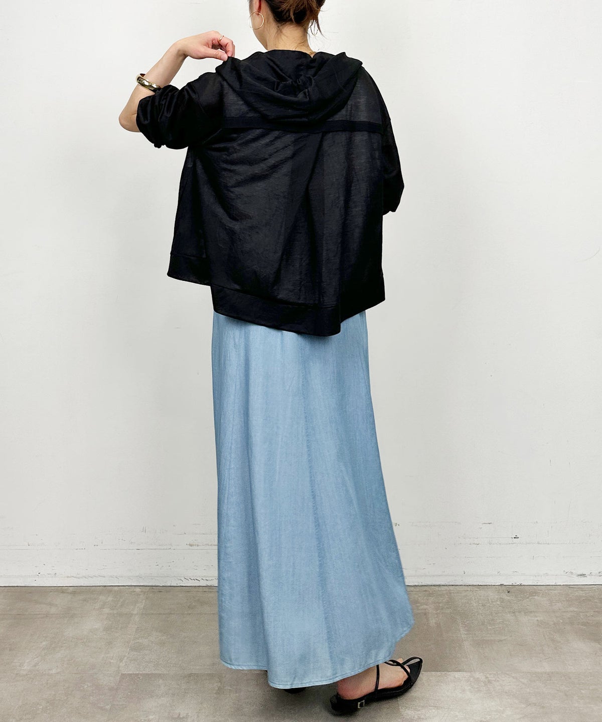 model：H164　着用サイズ：M　ブラック