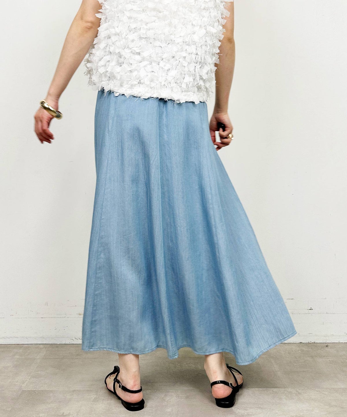 model：H164　着用サイズ：M　ライトブルー