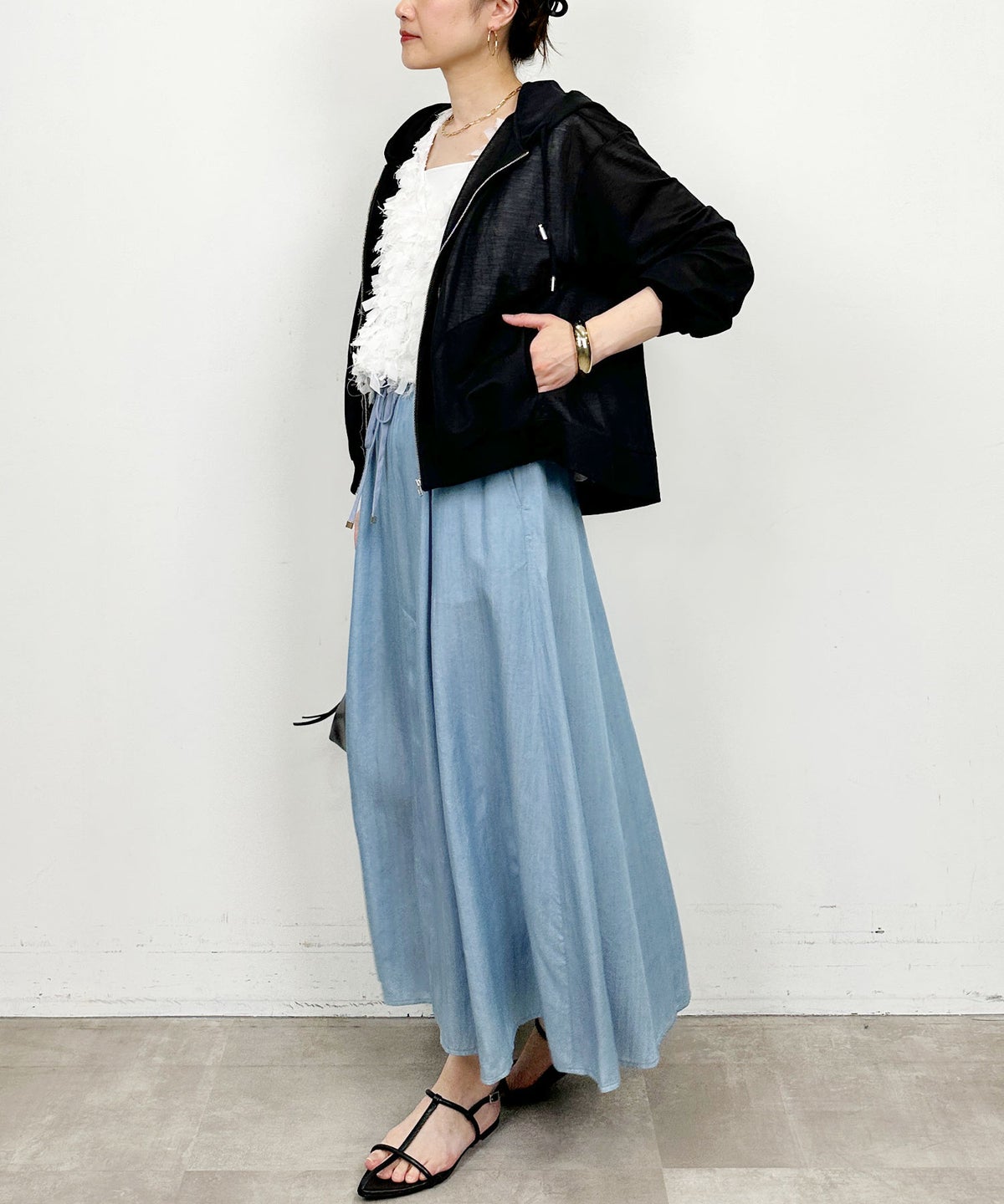 model：H164　着用サイズ：M　ライトブルー