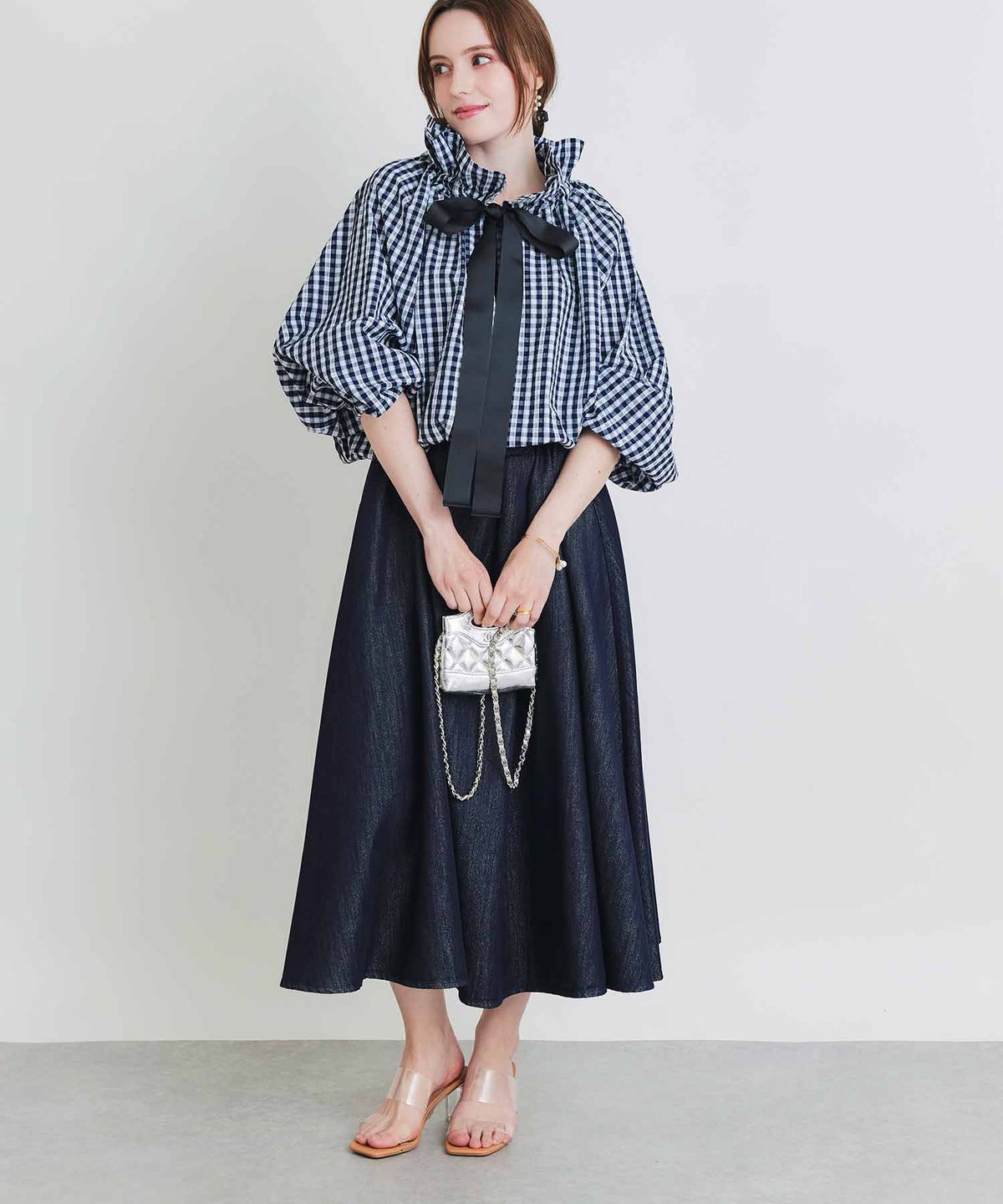 model：H160　着用サイズ：M　ネイビー