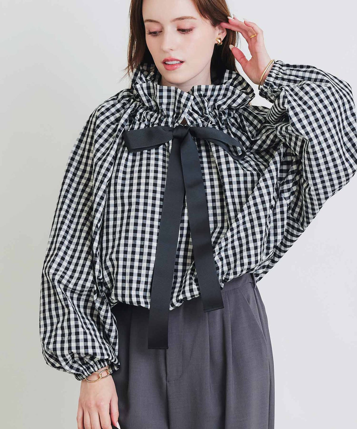 model：H160　着用サイズ：M　ブラック