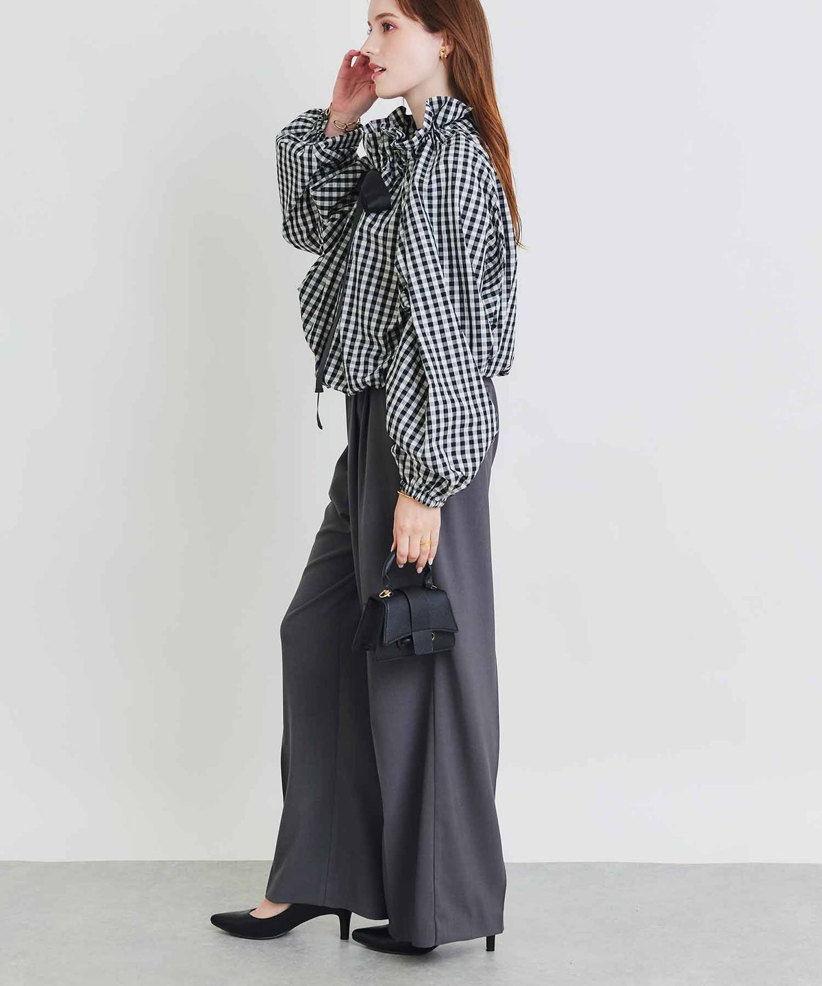 model：H160　着用サイズ：M　ブラック