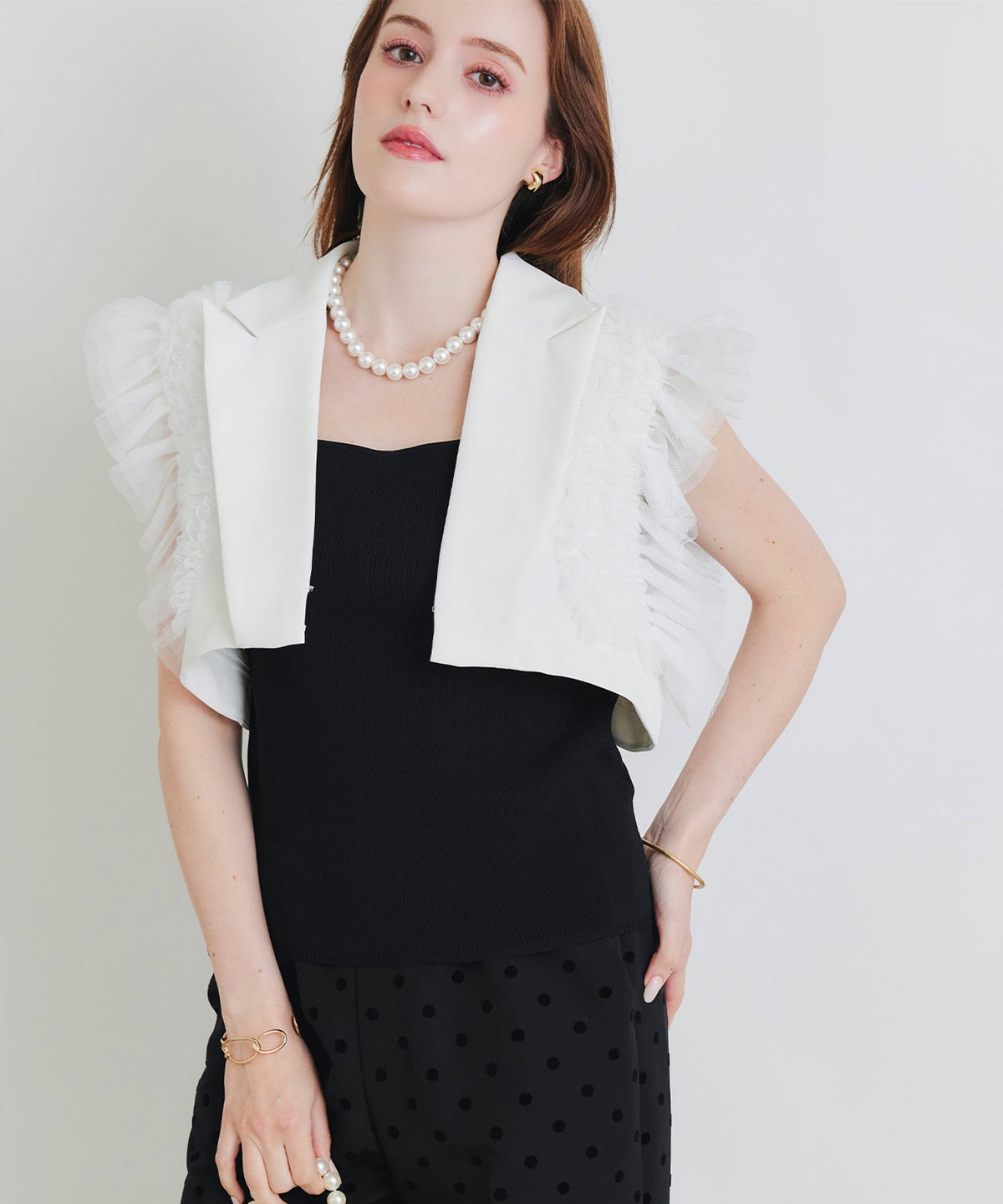 model：H160　着用サイズ：M　オフホワイト　ショートバージョン