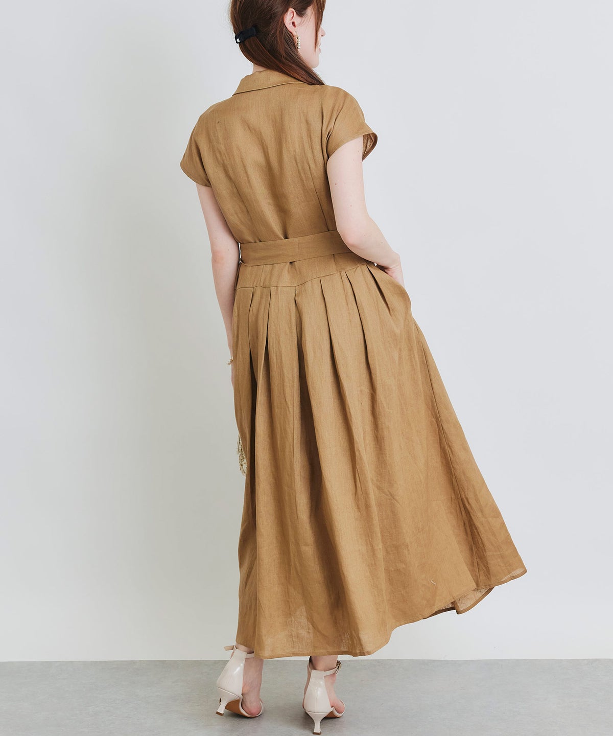 model：H160　着用サイズ：M　モカ