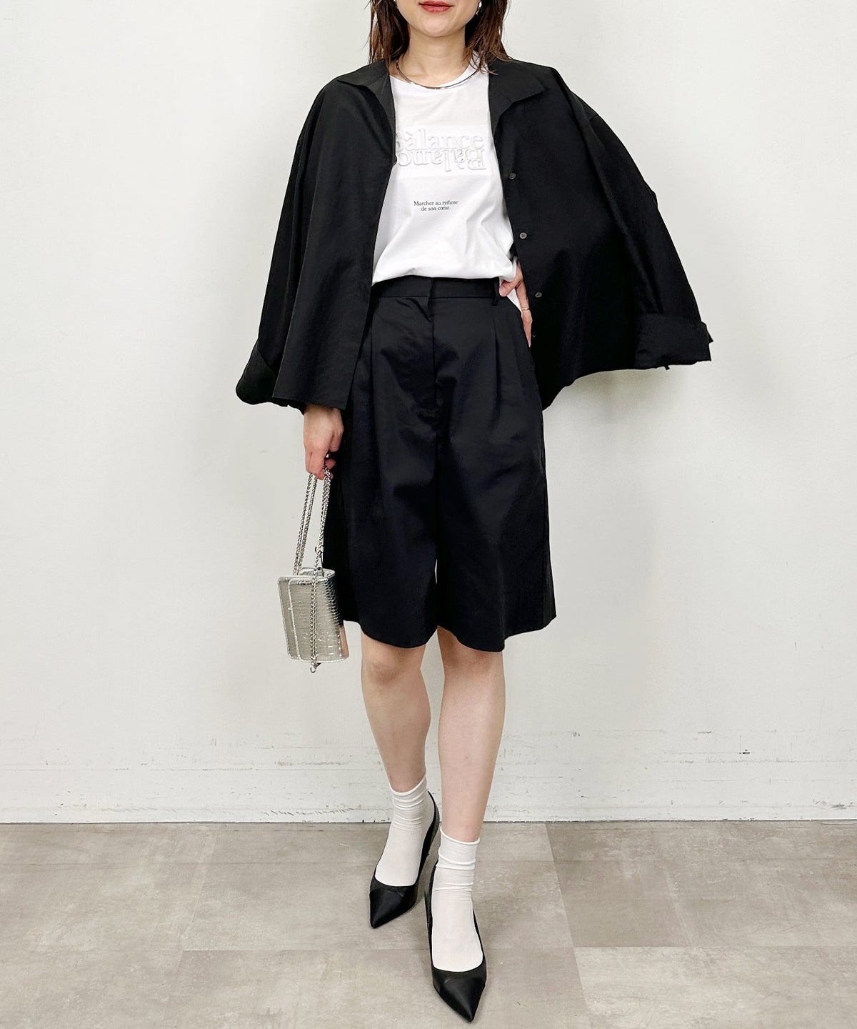 model：H164　着用サイズ：M　オフホワイト