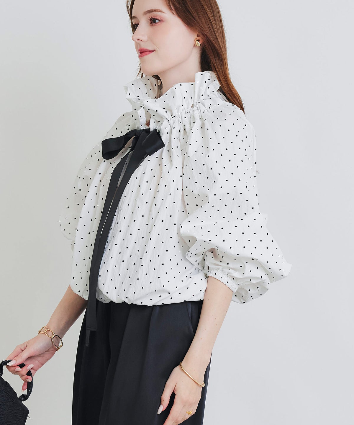 model：H160　着用サイズ：M　ホワイト系その他