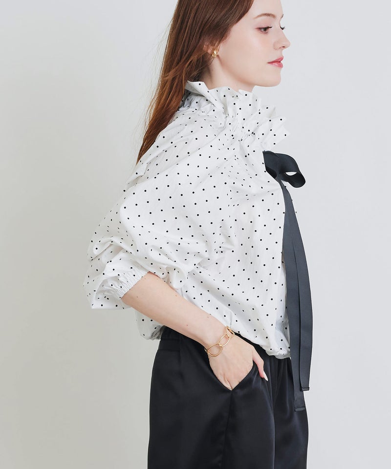 model：H160　着用サイズ：M　ホワイト系その他