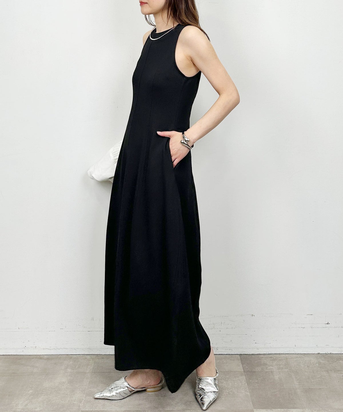 model：H164　着用サイズ：M　ブラック