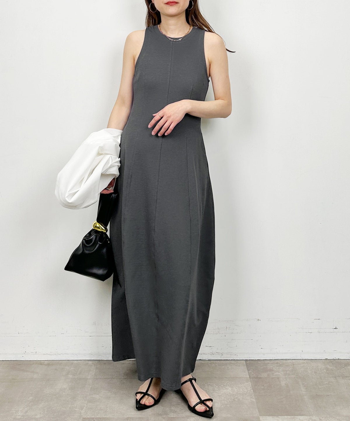 model：H164　着用サイズ：M　グレー