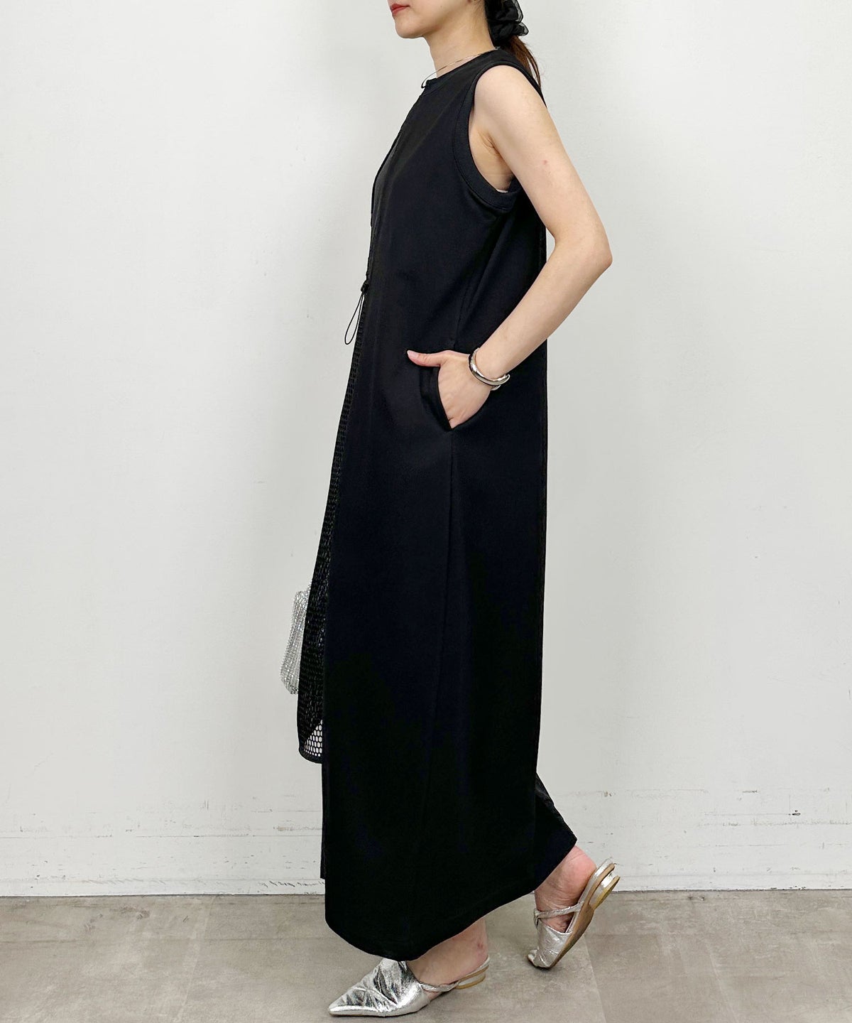 model：H164　着用サイズ：M　ブラック