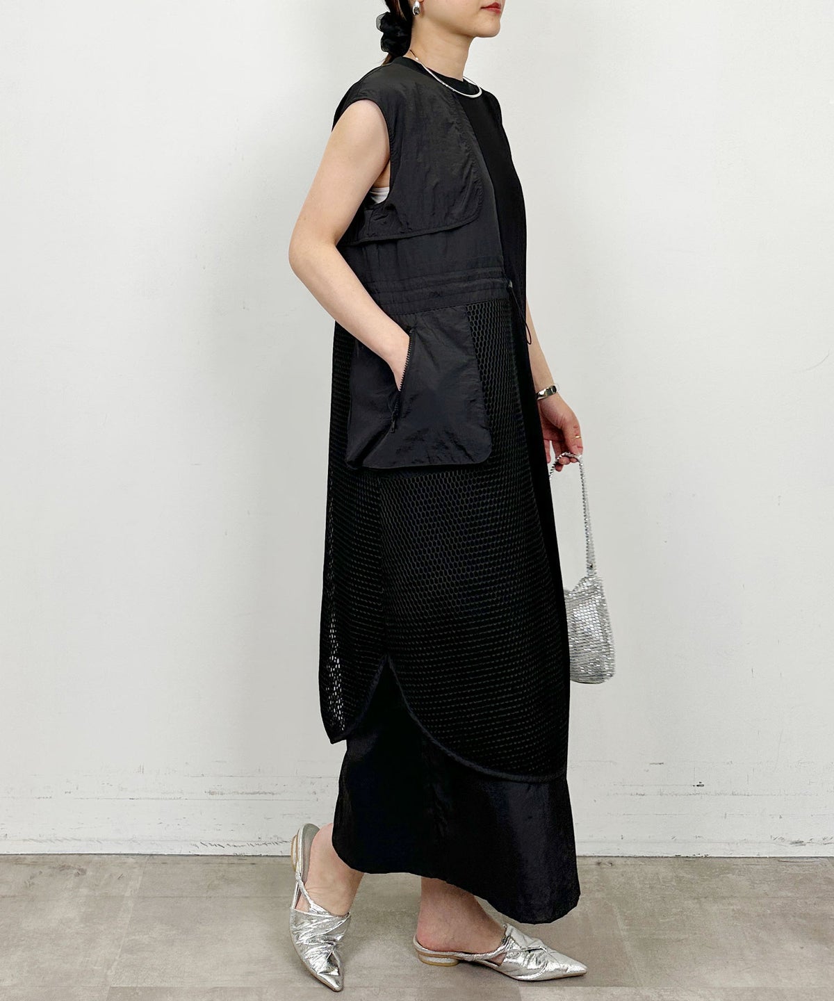 model：H164　着用サイズ：M　ブラック