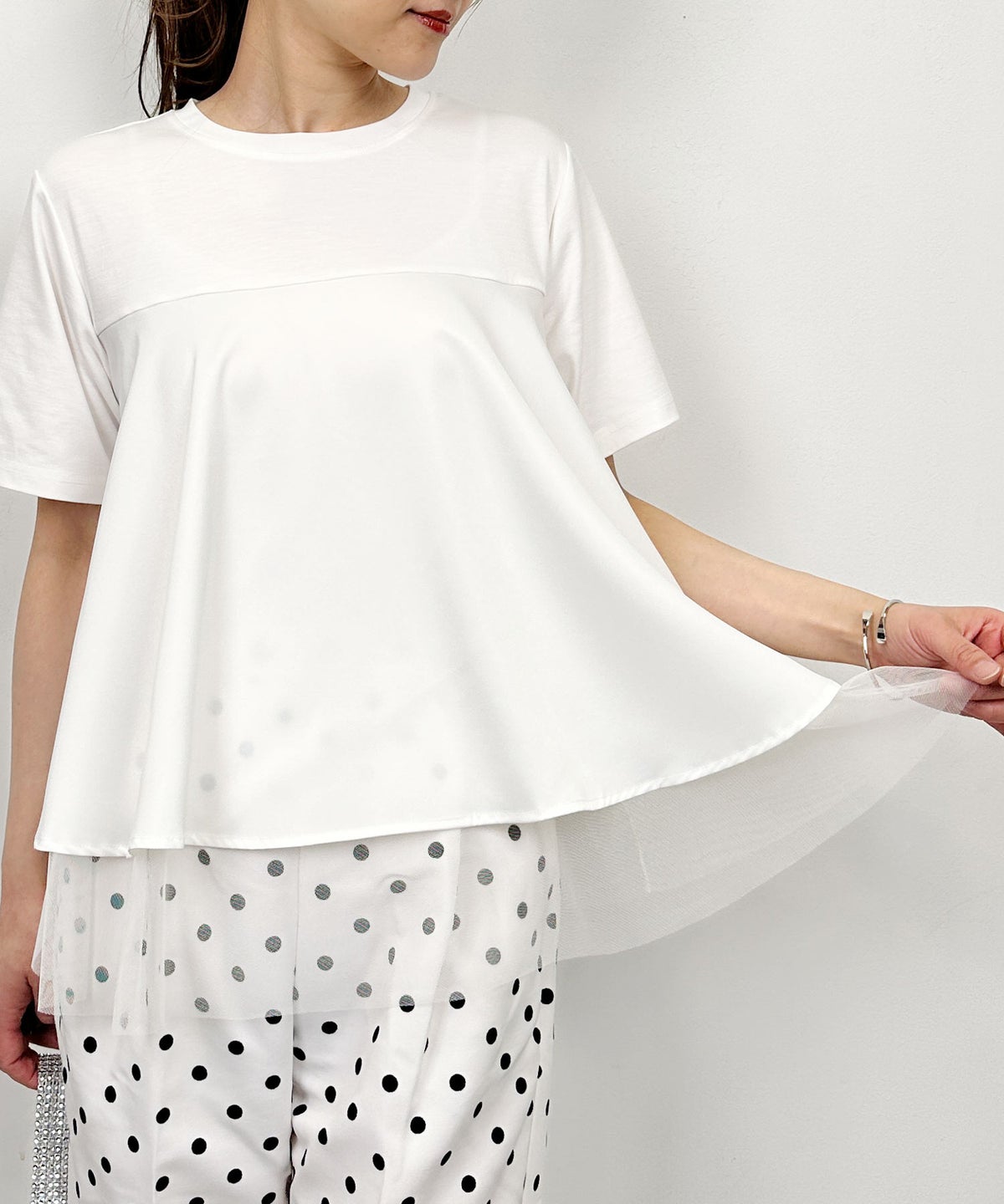 model：H164　着用サイズ：M　オフホワイト