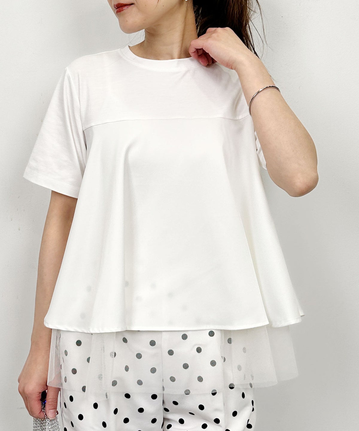 model：H164　着用サイズ：M　オフホワイト