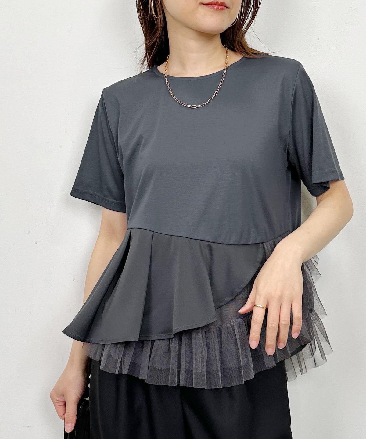 model：H164　着用サイズ：M　チャコールグレー