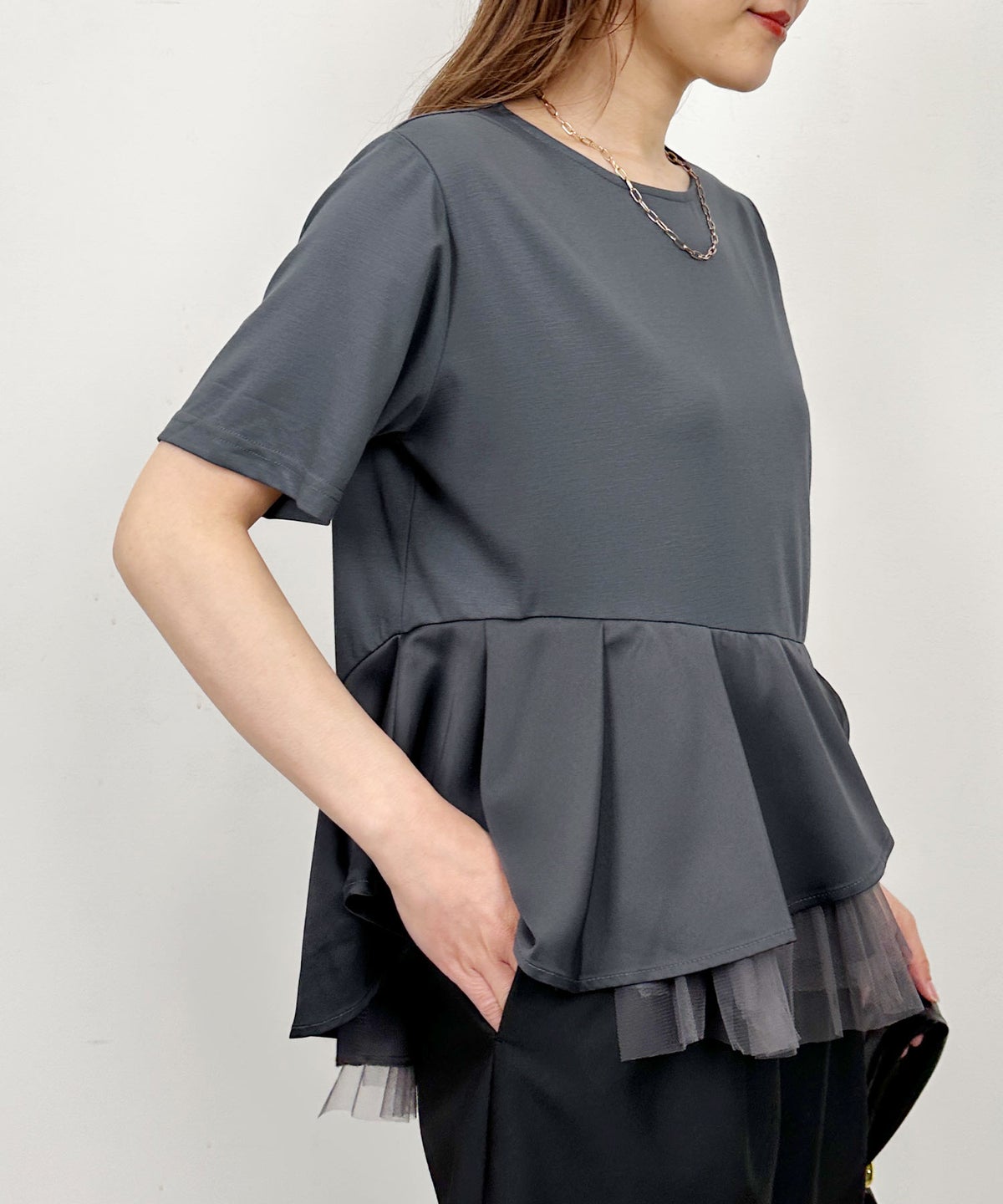 model：H164　着用サイズ：M　チャコールグレー