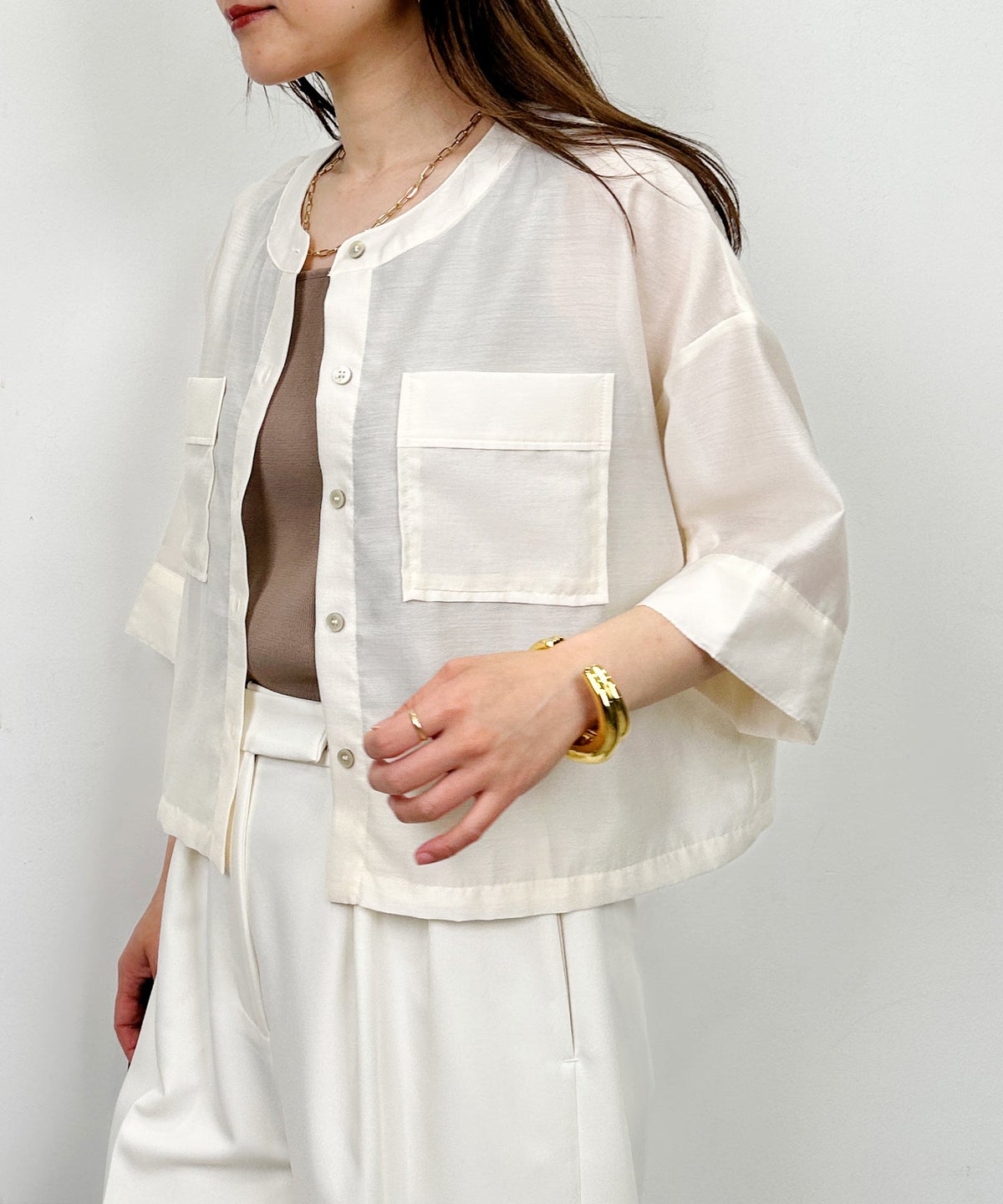 model：H164　着用サイズ：M　アイボリー