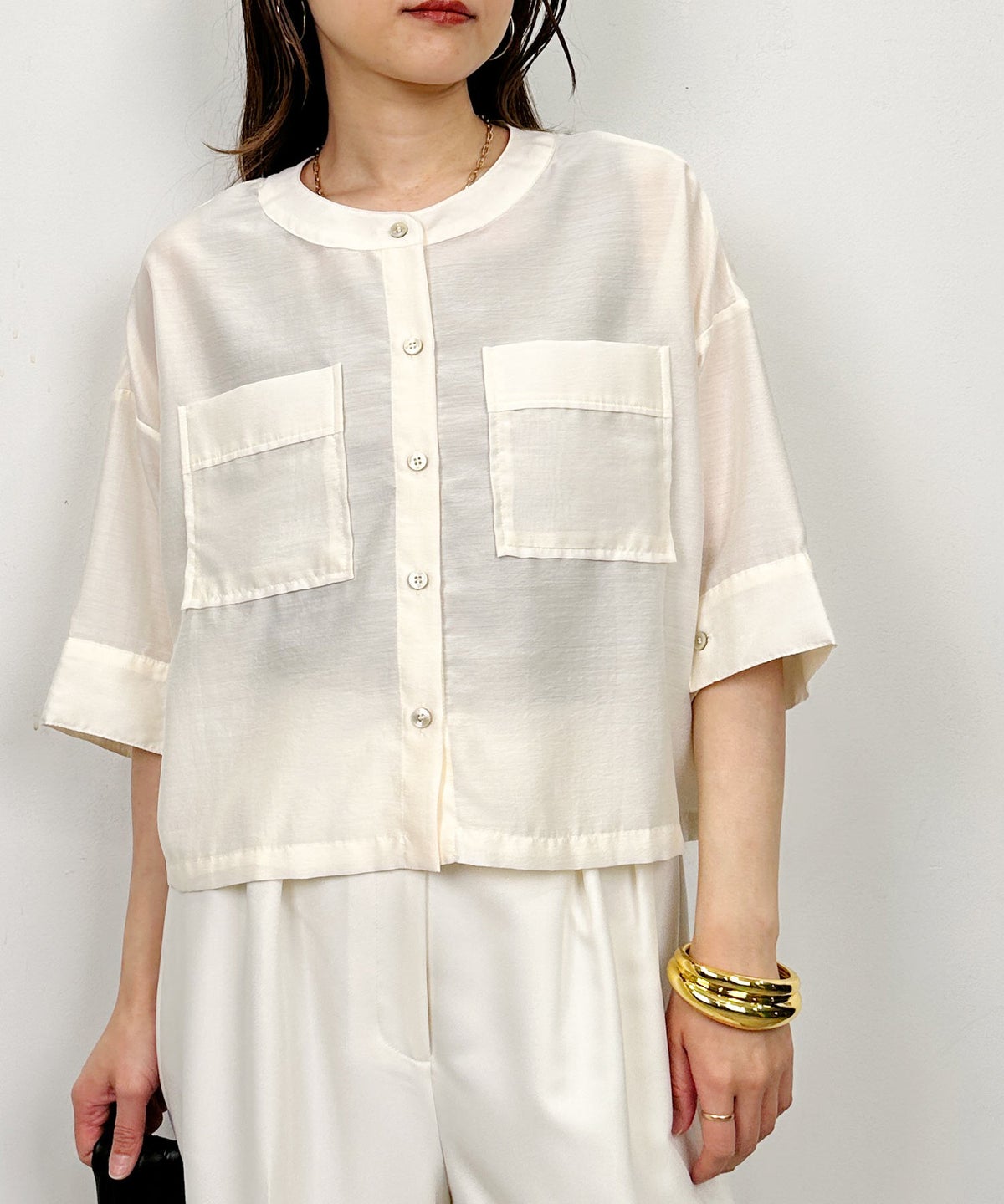 model：H164　着用サイズ：M　アイボリー